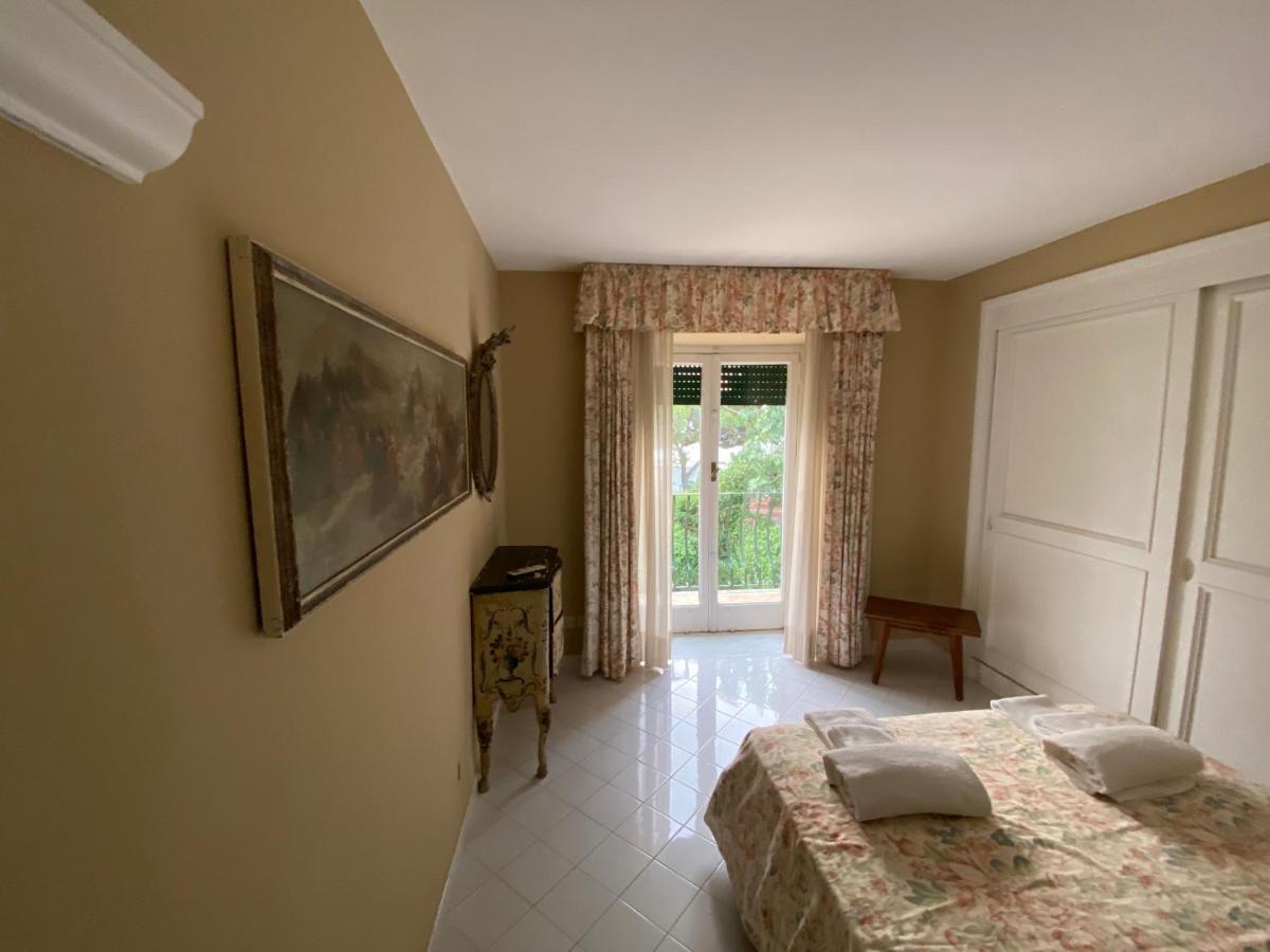 Charming Villa Capri Exterior photo